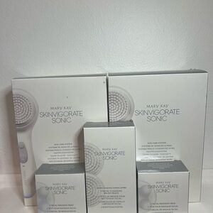 Mary Kay Skinvigorate Sonic Skincare System - with replacement heads